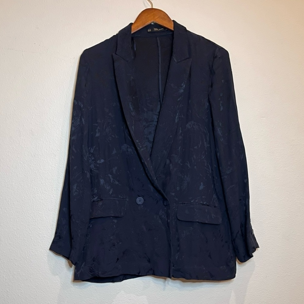 Zara Relaxed Fit Black Satin Floral Blazer - Picture 4 of 12